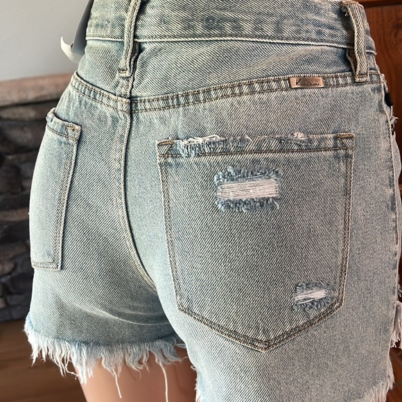 KANCAN crossover button , high rise jean shorts - Picture 5 of 8